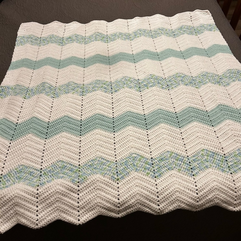 Handmade Chevron Knit Blanket in White and Mint Green